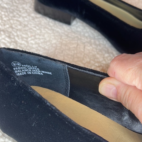 Hillary & Hanson Holly Velvet pump size 8.5 NWOT - Picture 4 of 12